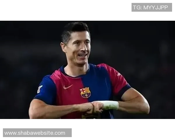 姆伯莫梅开二度助曼联赢得胜利荣膺英超第9轮最佳球员称号 姆伯莫梅开二度助曼联赢得胜利荣膺英超第9轮最佳球员称号